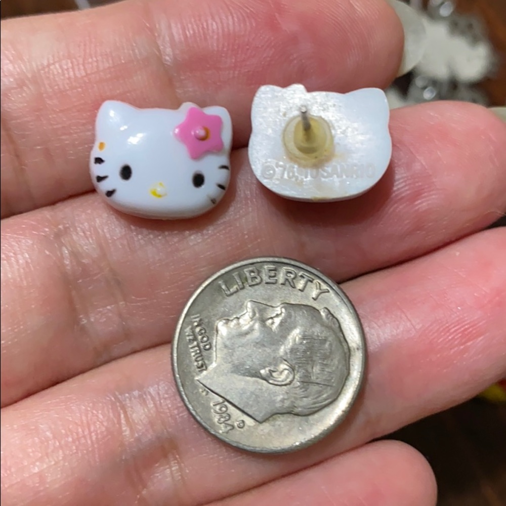 Hello Kitty 7 Pairs Earring Bundle - image 2